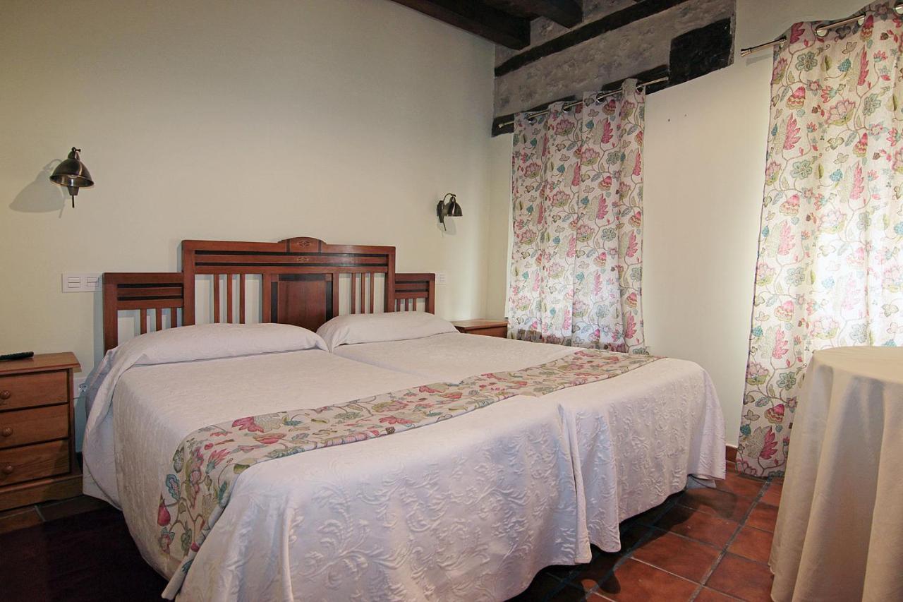 Hotel Rural Los Abuelos Montemayor de Pililla Екстериор снимка