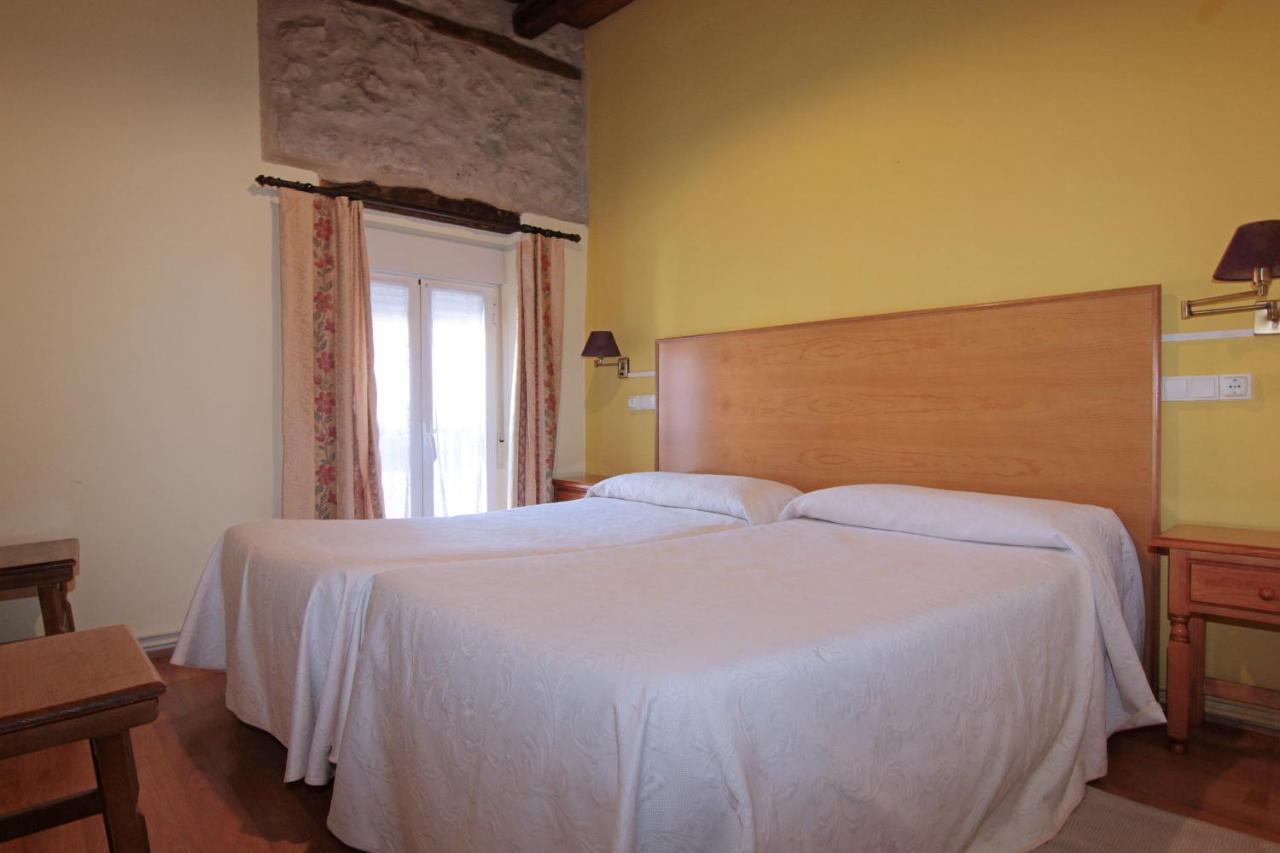 Hotel Rural Los Abuelos Montemayor de Pililla Екстериор снимка
