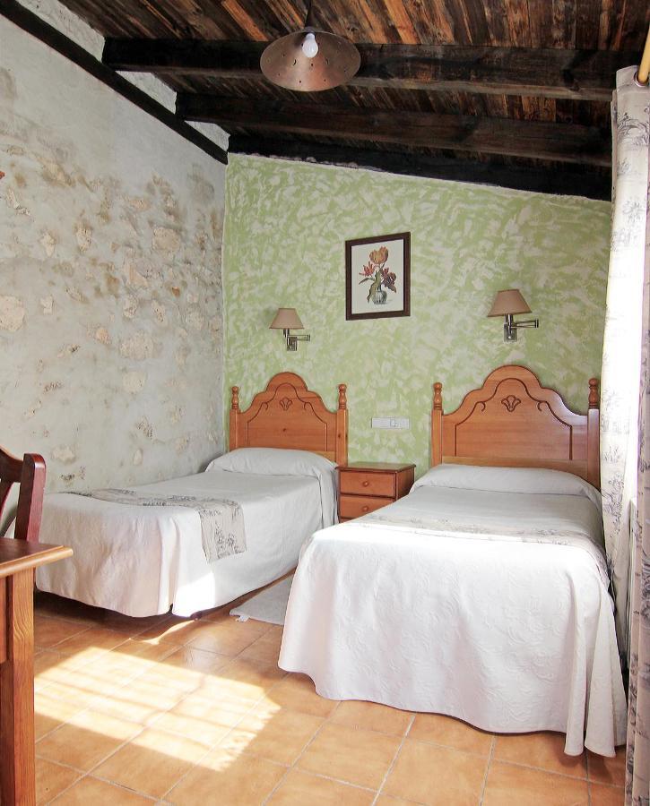 Hotel Rural Los Abuelos Montemayor de Pililla Екстериор снимка